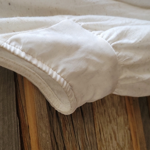 Miss Me cream LG lace sheer back top.  Chain neck, sheer over top sides/back - Picture 6 of 9